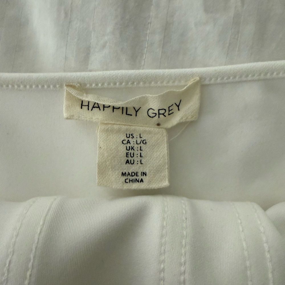 Chic Cream Women's Crop Top - Picture 4 of 4